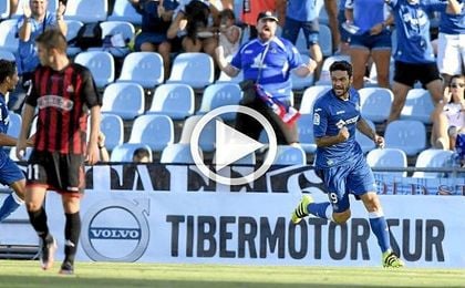 Es el primer gol oficial de el de Alcoy con el conjunto azulón. Es el primer gol oficial de el de Alcoy con el conjunto azulón.