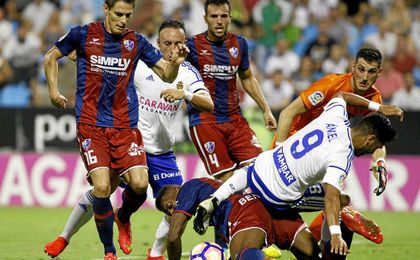 El Zaragoza se aupó al liderado de Segunda. El Zaragoza se aupó al liderado de Segunda.