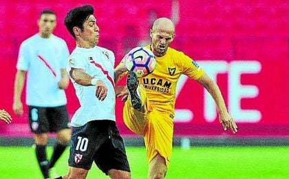 Borja Lasso ha sido de los mejores en el arranque del filial en Segunda. Borja Lasso ha sido de los mejores en el arranque del filial en Segunda.