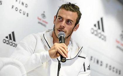 Gareth Bale, en el acto promocional. Gareth Bale, en el acto promocional.