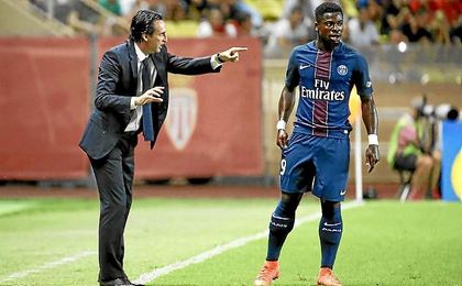 Emery, en el banquillo del PSG. Emery, en el banquillo del PSG.