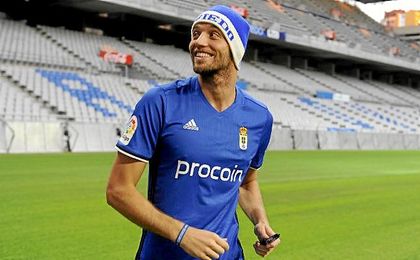 Michu, durante la presentación con el Real Oviedo. Michu, durante la presentación con el Real Oviedo.