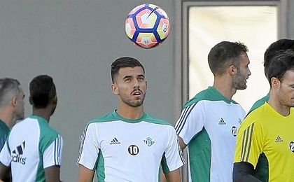 Ceballos tendrá que seguir el encuentro de esta tarde por la televisión, como un aficionado más. Ceballos tendrá que seguir el encuentro de esta tarde por la televisión, como un aficionado más.