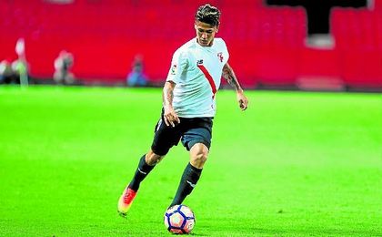 Jorge Carrascal dejó buenas sensaciones en su debut contra el UCAM. Jorge Carrascal dejó buenas sensaciones en su debut contra el UCAM.