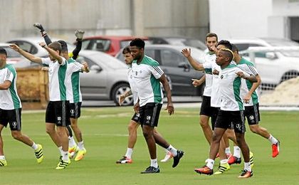 Rubén Castro no ha entrenado debido a unas molestias en el cuadríceps. Rubén Castro no ha entrenado debido a unas molestias en el cuadríceps.