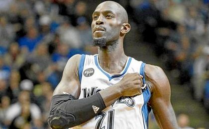 Garnett, de 40 años, considerado como uno de los mejores defensores y luchadores en la historia de la NBA. Garnett, de 40 años, considerado como uno de los mejores defensores y luchadores en la historia de la NBA.