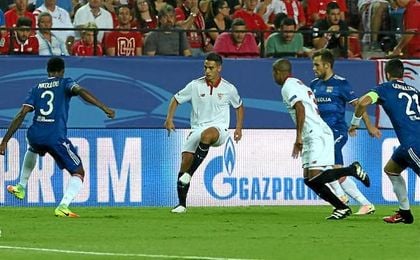 El árbitro anuló un gol legar a Ben Yedder en el minuto 18. El árbitro anuló un gol legar a Ben Yedder en el minuto 18.