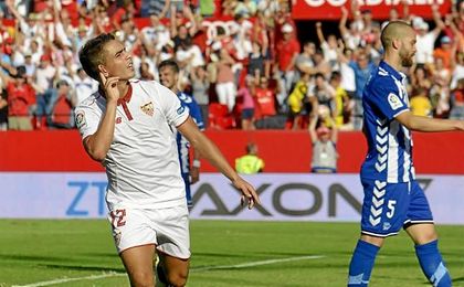Wissam Ben Yedder anotó los dos goles del Sevilla ante el Alavés. Wissam Ben Yedder anotó los dos goles del Sevilla ante el Alavés.