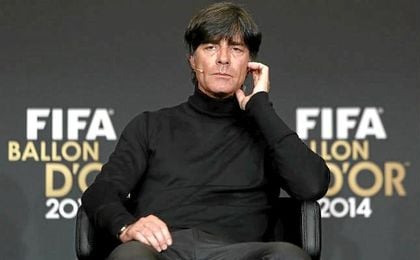 Low muestra su rechazo a un Mundial con 40 selecciones. Low muestra su rechazo a un Mundial con 40 selecciones.