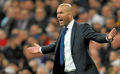 El Madrid ha conseguido cuatro victorias y tres empates en la presente temporada. El Madrid ha conseguido cuatro victorias y tres empates en la presente temporada.
