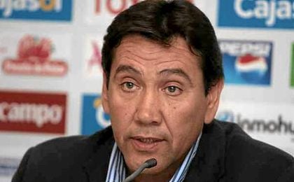 Manolo Zambrano es ya el nuevo presidente del Recreativo de Huelva. Manolo Zambrano es ya el nuevo presidente del Recreativo de Huelva.