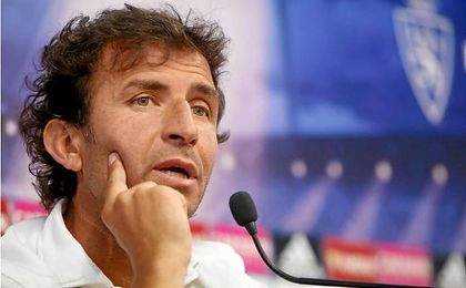 Luis Milla, técnico del Zaragoza, alaba al filial del Sevilla. Luis Milla, técnico del Zaragoza, alaba al filial del Sevilla.