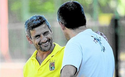Juan Carlos Menudo, entrenador del San Juan, recibe mañana al UP Viso en el Primero de Mayo. Juan Carlos Menudo, entrenador del San Juan, recibe mañana al UP Viso en el Primero de Mayo.