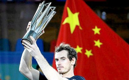 Murray obtiene 640 puntos que le colocan a 2.415 puntos de Novak Djokovic. Murray obtiene 640 puntos que le colocan a 2.415 puntos de Novak Djokovic.