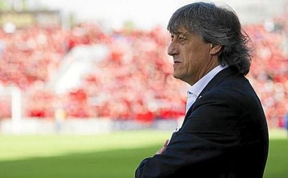 Enrique Martín, entrenador osasunista. Enrique Martín, entrenador osasunista.