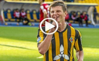 El Kairat, campeón de la liga kazaja en 2014, es ahora segundo clasificado a tres puntos del Astaná, el equipo de la capital. El Kairat, campeón de la liga kazaja en 2014, es ahora segundo clasificado a tres puntos del Astaná, el equipo de la capital.