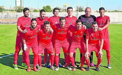 En la imagen, la plantilla de los Diablos Rojos posa en la previa del duelo ante el Pilas. En la imagen, la plantilla de los Diablos Rojos posa en la previa del duelo ante el Pilas.