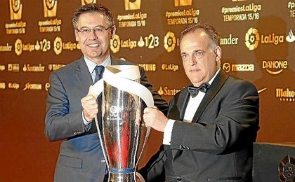 Bartomeu triste y preocupado por las palabras de Tebas. Bartomeu triste y preocupado por las palabras de Tebas.