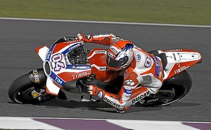 Dovizioso logra la ´pole´ por delante de Rossi y Lorenzo. Dovizioso logra la ´pole´ por delante de Rossi y Lorenzo.