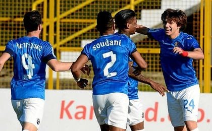 Los jugadores del Dinamo Zagreb, celebrando el gol. Los jugadores del Dinamo Zagreb, celebrando el gol.