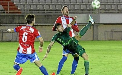 El Betis B cayó en su visita al Nuevo Mirador de Algeciras El Betis B cayó en su visita al Nuevo Mirador de Algeciras