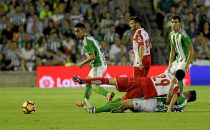 El Betis se atascó en busca de la portería de Diego López. El Betis se atascó en busca de la portería de Diego López.
