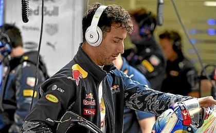 Tras la sanción a Vettel, Ricciardo sube a la tercera plaza. Tras la sanción a Vettel, Ricciardo sube a la tercera plaza.