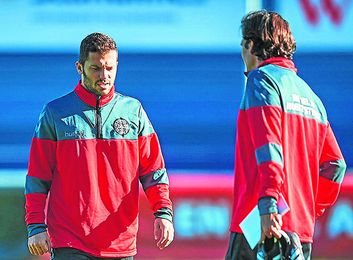 Riza Durmisi, durante un entrenamiento correspondiente a la última concentración con Dinamarca. Riza Durmisi, durante un entrenamiento correspondiente a la última concentración con Dinamarca.