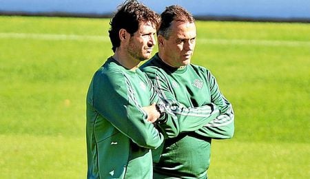 Alexis Trujillo será el asistente de Víctor Sánchez del Amo. Alexis Trujillo será el asistente de Víctor Sánchez del Amo.