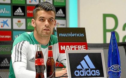 Álex Martínez, durante la rueda de prensa. Álex Martínez, durante la rueda de prensa.