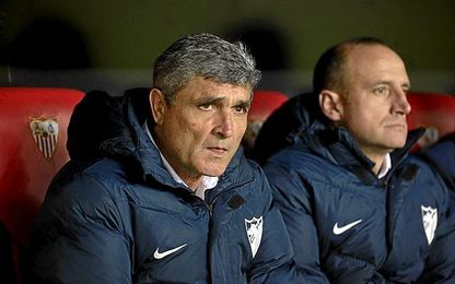 Juande, en el Sánchez-Pizjuán. Juande, en el Sánchez-Pizjuán.