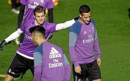 Lucas Vázquez vuelve al grupo y podría estar ante el Sevilla Lucas Vázquez vuelve al grupo y podría estar ante el Sevilla