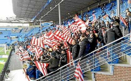 Frente Atlético en las gradas de Mendizorroza. Frente Atlético en las gradas de Mendizorroza.