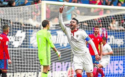 El capitán está feliz en Sevilla. El capitán está feliz en Sevilla.