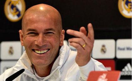 Zinedine Zidane, en rueda de prensa. Zinedine Zidane, en rueda de prensa.