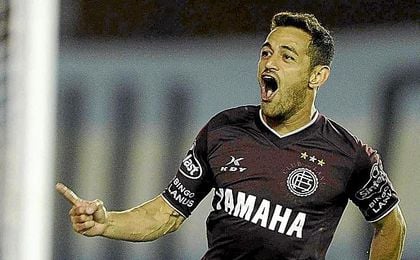 El ´Laucha´, con Lanús. El ´Laucha´, con Lanús.