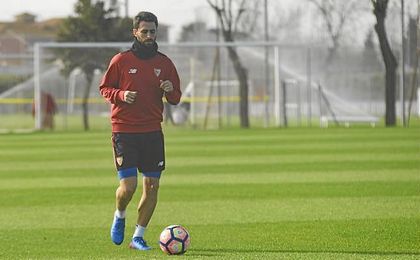 Pareja regresa con el grupo pensando en el Leicester Pareja regresa con el grupo pensando en el Leicester