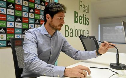 Víctor, durante una rueda de prensa. Víctor, durante una rueda de prensa.
