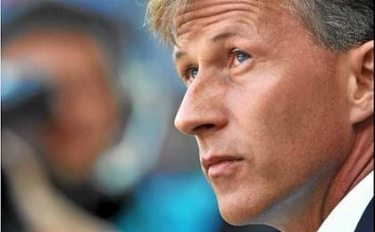 El Wolfsburgo ficha como técnico a Jonker, exauxiliar de Van Gaal El Wolfsburgo ficha como técnico a Jonker, exauxiliar de Van Gaal