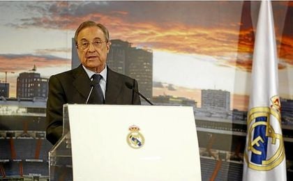 Florentino lamenta la muerte de Kopa Florentino lamenta la muerte de Kopa
