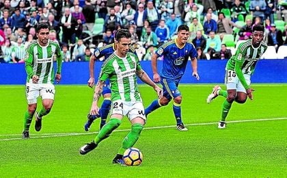 Rubén, en un partido de Liga. Rubén, en un partido de Liga.