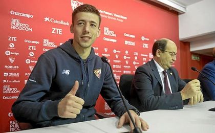 Lenglet, el día de su presentación como jugador del Sevilla. Lenglet, el día de su presentación como jugador del Sevilla.