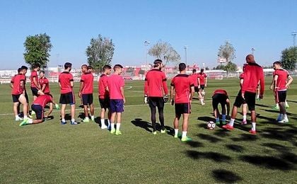 Imagen del entrenamiento del Sevilla. Imagen del entrenamiento del Sevilla.
