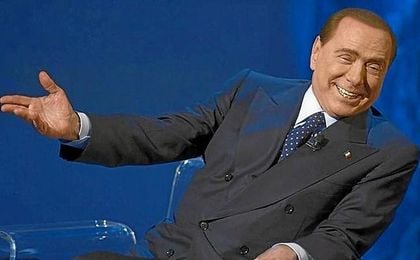 Berlusconi dice adiós al Milan. Berlusconi dice adiós al Milan.