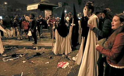 Los hosteleros piden medidas "consensuadas" para evitar incidentes como los de la 'Madrugá' Los hosteleros piden medidas "consensuadas" para evitar incidentes como los de la 'Madrugá'