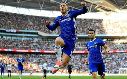 4-2. Hazard rescata al Chelsea y lo mete en la final de la FA Cup 4-2. Hazard rescata al Chelsea y lo mete en la final de la FA Cup