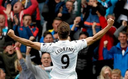 Fernando Llorente marcó su decimotercer gol en su estreno en la Premier Fernando Llorente marcó su decimotercer gol en su estreno en la Premier