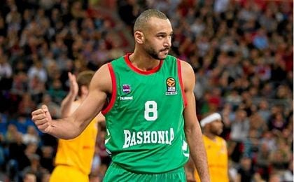 Adam Hanga, nombrado mejor defensor de la Euroliga Adam Hanga, nombrado mejor defensor de la Euroliga