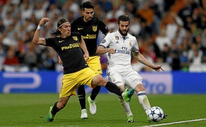 En la imagen, lance del partido de ida en el Bernabéu. En la imagen, lance del partido de ida en el Bernabéu.