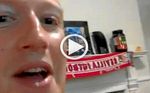 La famosa bufanda del Sevilla en la habitación de Mark Zuckerberg